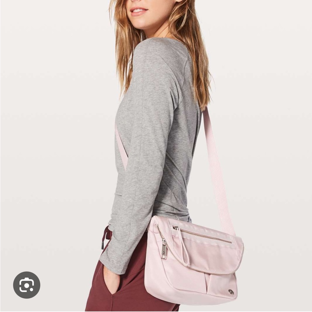 Light pink lululemon all night festival bag